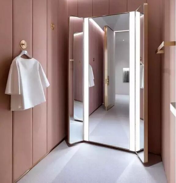 นำแถบแสงที่ใช้ในตู้เสื้อผ้า .. jpg